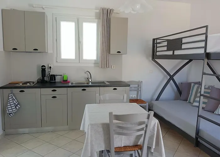 Apartment Amalthea Schinousa Schoinoussa